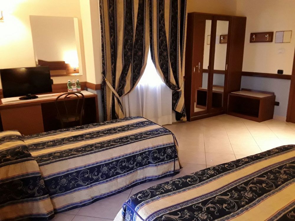 Hotel Ristorante La Piana Telese Terme Экстерьер фото